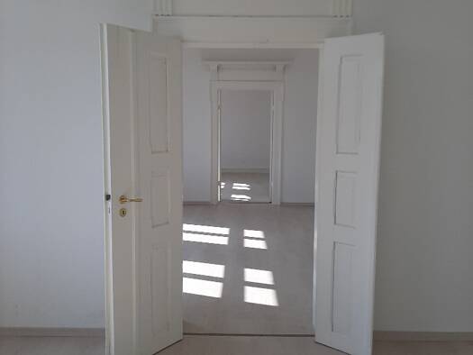Wohnung zur Miete 765 € 3 Zimmer 123 m² frei ab sofort Zentrum Rudolstadt 07407