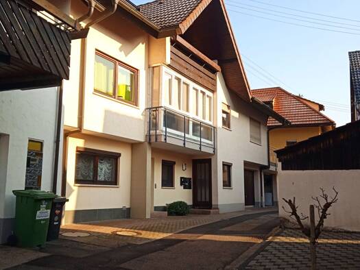 Mehrfamilienhaus zum Kauf provisionsfrei 470.000 € 8 Zimmer 220 m² 220 m² Grundstück frei ab sofort Malterdingen 79364