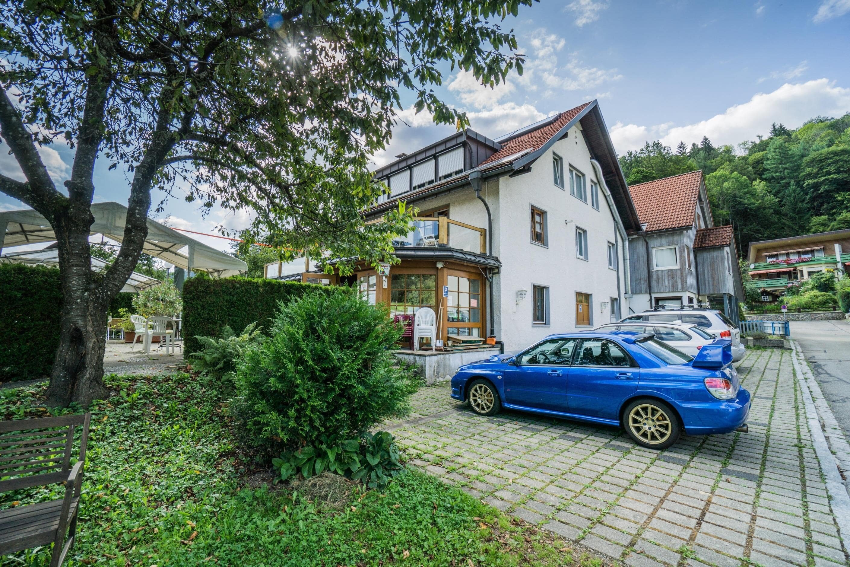 Mehrfamilienhaus zum Kauf 890.000 € 23 Zimmer 540 m²<br/>Wohnfläche 1.500 m²<br/>Grundstück Schönau 79677