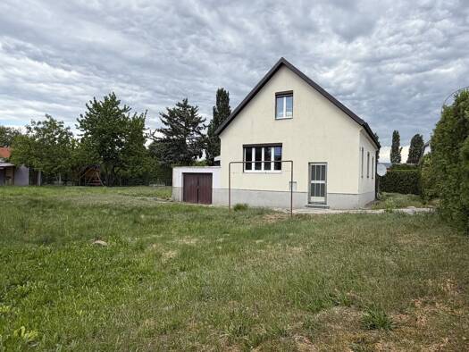 Doppelhaushälfte zum Kauf 450.000 € 4 Zimmer 1.106 m² Grundstück Wiener Neustadt 2700