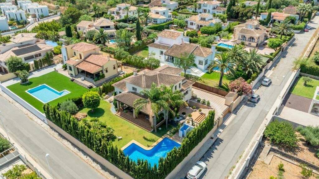 Haus zum Kauf 1.290.000 € 470 m² 985 m² Grundstück Dénia 03700