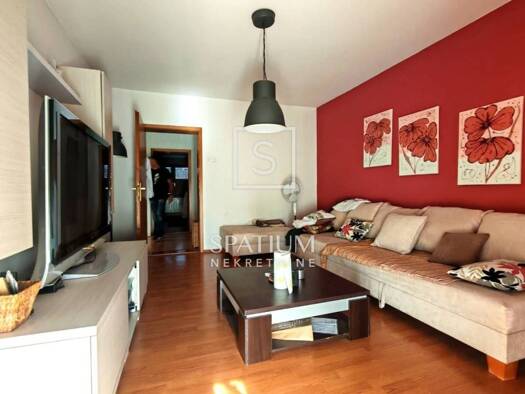 Haus zum Kauf 572.000 € 9 Zimmer 450 m² Vatrogasno naselje, Osijek Tenja