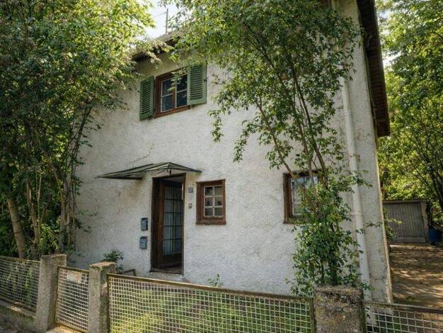 Mehrfamilienhaus zum Kauf 349.000 € 8 Zimmer 133 m² 240 m² Grundstück Nord Ludwigsburg 71634