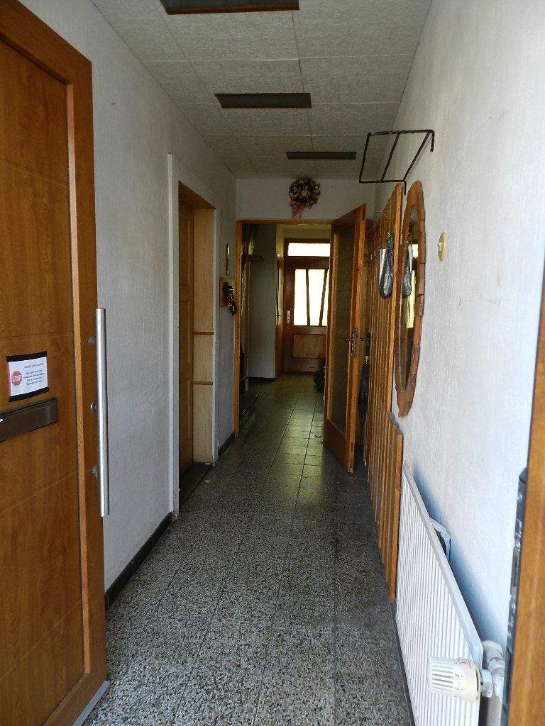 Immobilie in Unterwellenborn - Reihenmittelhaus mit Garage und Nebengelass zu verkaufen - Bild 4