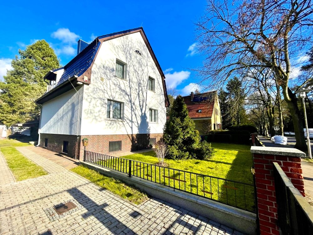 Einfamilienhaus zum Kauf 635.000 € 6 Zimmer 153 m²<br/>Wohnfläche 891 m²<br/>Grundstück ab sofort<br/>Verfügbarkeit Zeuthen Zeuthen 15738