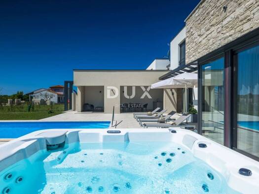 Einfamilienhaus zum Kauf - Erstbezug 1.100.000 € 5 Zimmer 274 m² 1.035 m² Grundstück Brtonigla 52474