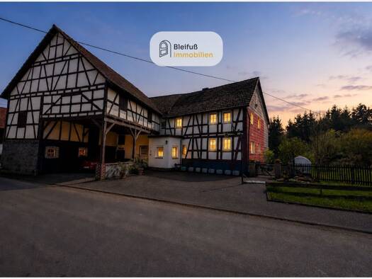 Einfamilienhaus zum Kauf 259.000 € 10 Zimmer 198 m² 1.525 m² Grundstück Ilsdorf Mücke / Ilsdorf 35325