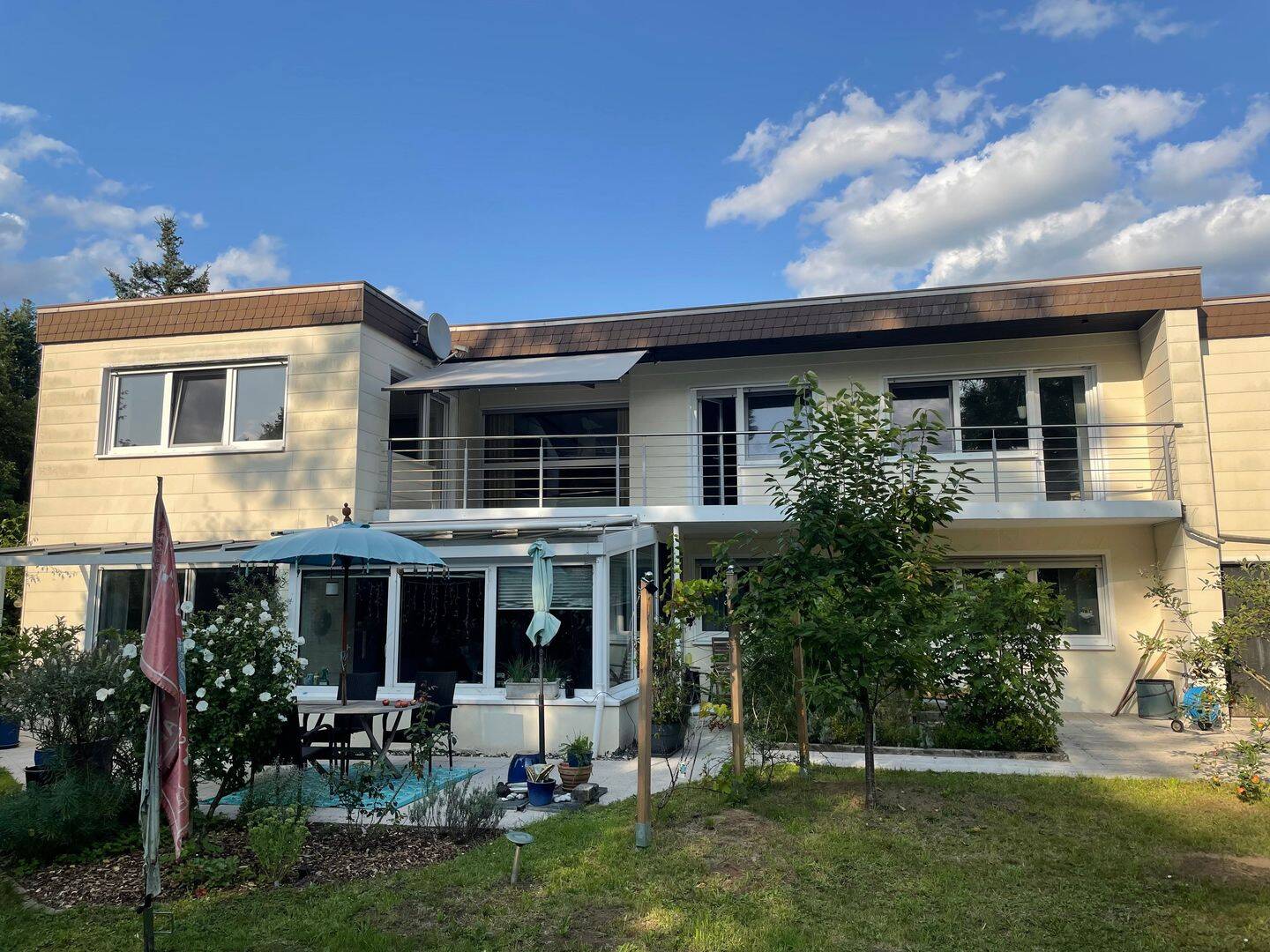 Immobilie in Sankt Ingbert - St. Ingbert - Rohrbach. Großer Bungalow am Waldrand in bevorzugter Lage  - Bild 2