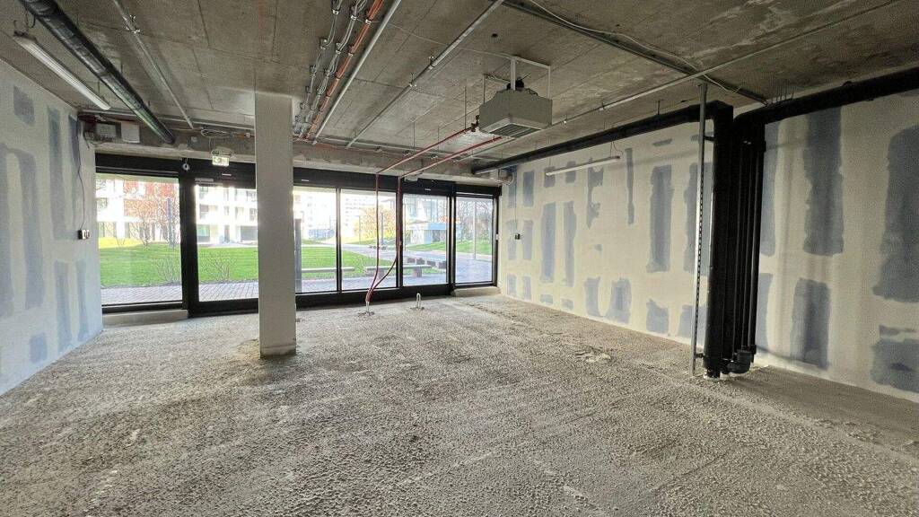 Laden zur Miete 27,50 € Wien 1220