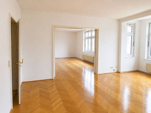 Wohnung zur Miete 990 € 5 Zimmer 170 m² Geschoss 2/3 frei ab sofort West Dessau-Roßlau 06847