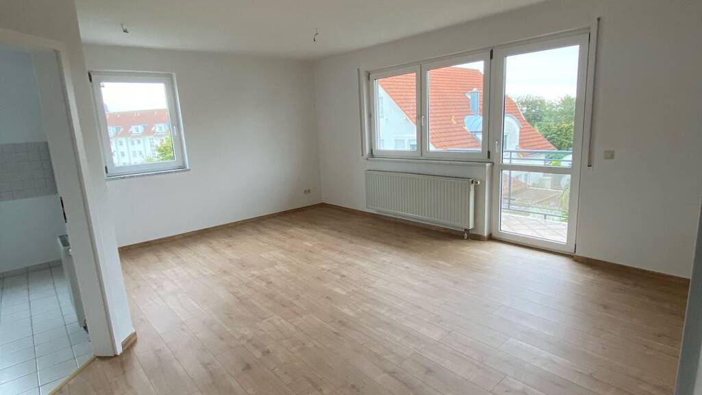 Wohnung zur Miete 530 € 2 Zimmer 62 m² Geschoss 1/2 frei ab sofort Eschenweg Ermlitz Schkopau 06258