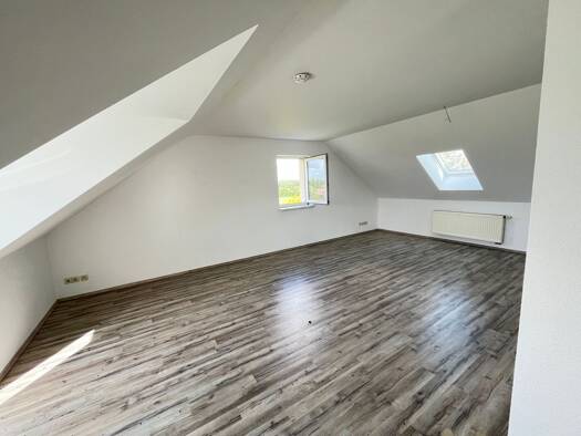 Wohnung zur Miete 349 € 2 Zimmer 68,6 m² 5. Geschoss Frankenberger Str. 44 Hainichen 09661