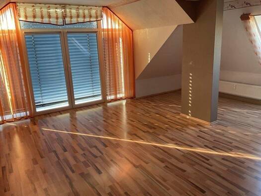 Wohnung zur Miete 600 € 3 Zimmer 93,4 m² 2. Geschoss frei ab sofort Virchowstraße 10 Glauchau 08371