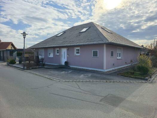 Einfamilienhaus zum Kauf 299.900 € 4 Zimmer 127 m² 583 m² Grundstück Strehla 01616