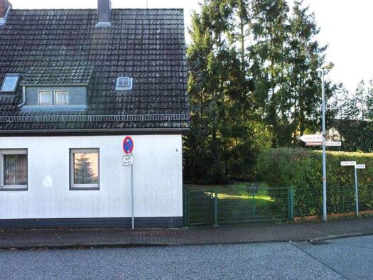 Doppelhaushälfte zum Kauf 135.000 € 5 Zimmer 98 m² 816 m² Grundstück Fehrbellin 16833