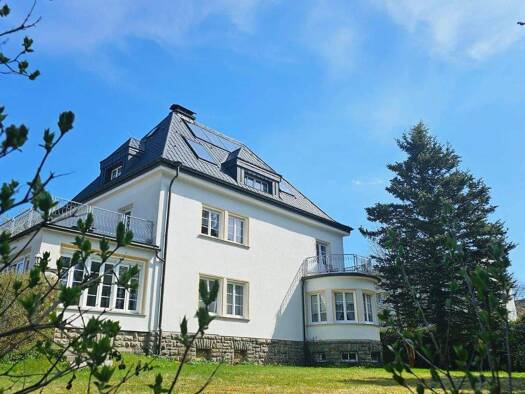 Villa zum Kauf 395.000 € 8 Zimmer 369 m² 2.686 m² Grundstück frei ab sofort Neuhausen 09544