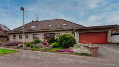 Einfamilienhaus zum Kauf 325.000 € 9 Zimmer 279,8 m² 800 m² Grundstück Vor dem Mönchesumpfe 12 Badenhausen Badenhausen 37539