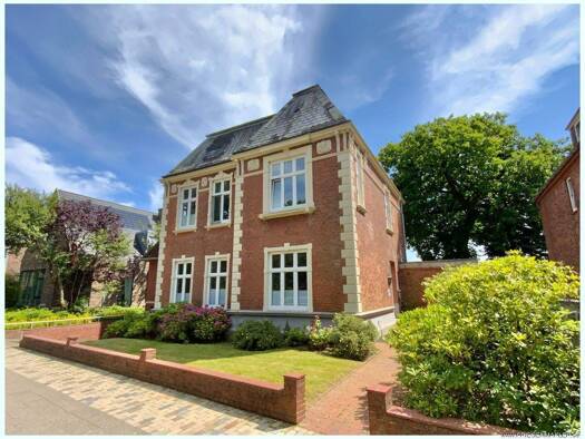 Villa zum Kauf 830.000 € 12 Zimmer 350 m² 1.420 m² Grundstück Husum 25813