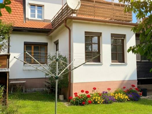 Haus zum Kauf 645.000 € 5 Zimmer 155 m² 920 m² Grundstück Baden 2500
