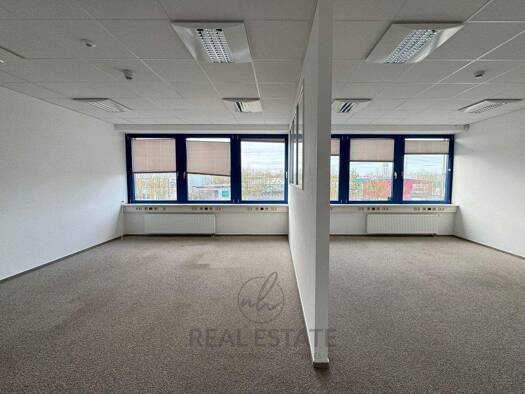 Bürofläche zur Miete provisionsfrei 1.560 € 3 Zimmer 120 m² Bürofläche Rahlstedt Hamburg 22143