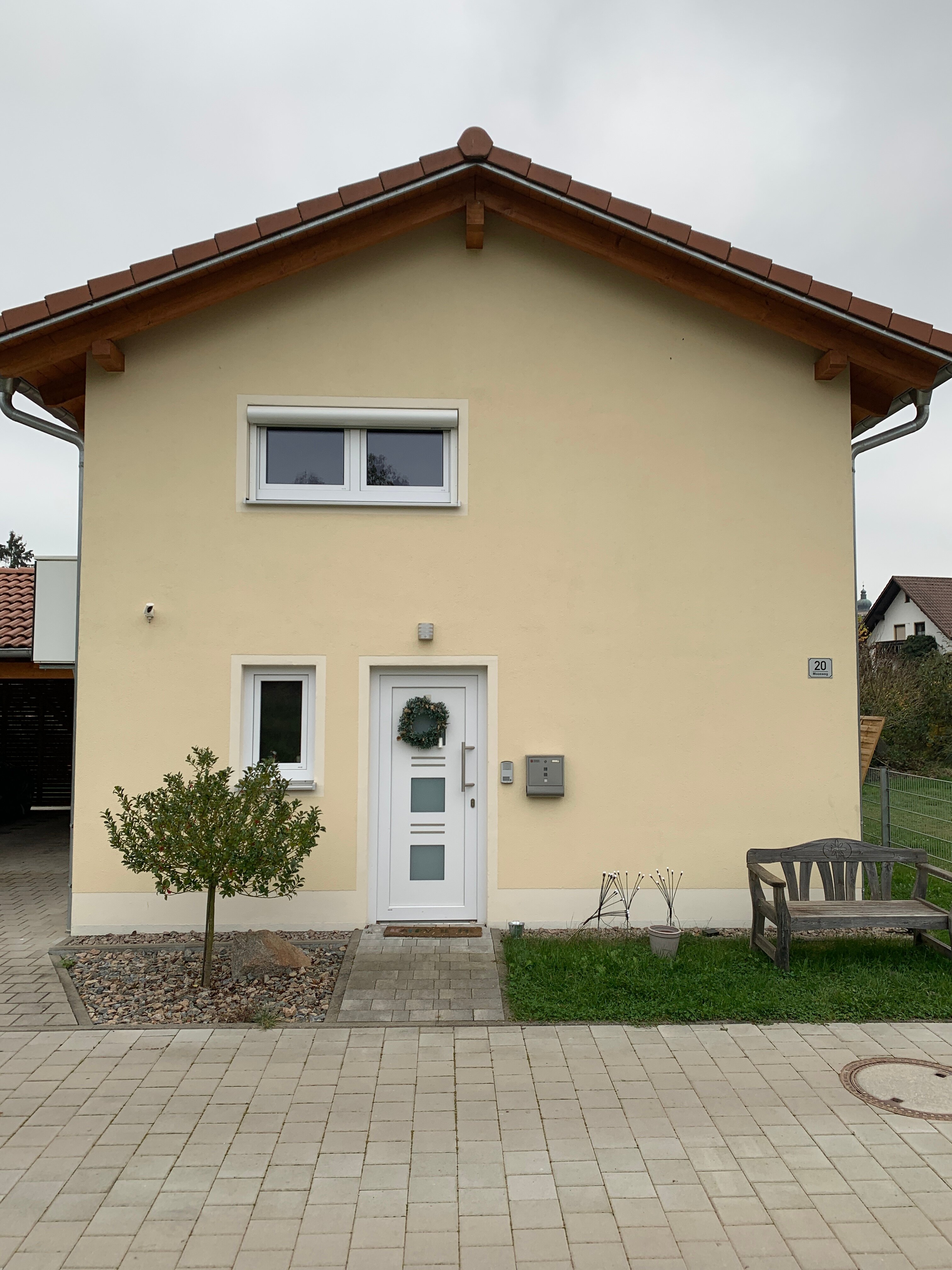 Einfamilienhaus zur Miete 630 € 2 Zimmer 65,7 m²<br/>Wohnfläche 300 m²<br/>Grundstück 01.01.2025<br/>Verfügbarkeit Moosweg 20 Roding Roding 93426