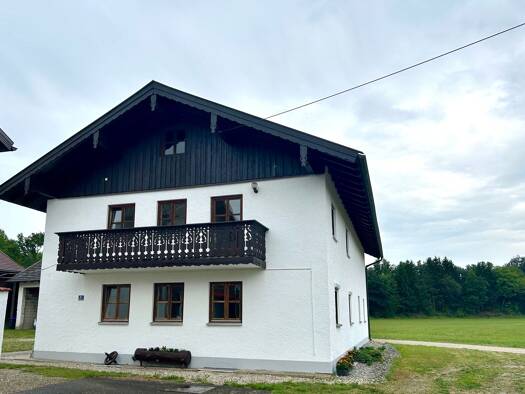 Einfamilienhaus zur Miete 980 € 3,5 Zimmer 120 m² frei ab 01.10.2026 Mittling 65 Mittling Neuötting 84524
