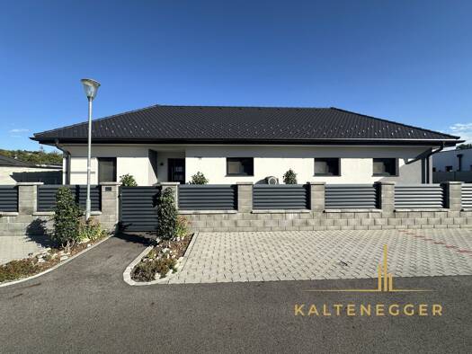 Bungalow zum Kauf 849.000 € 4 Zimmer 145 m² 668 m² Grundstück Blumau-Neurißhof 2602