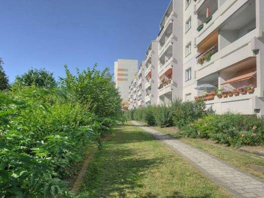 Wohnung zur Miete 370 € 3 Zimmer 57 m² 3. Geschoss Coimbraer Straße 36 Silberhöhe Halle 06132