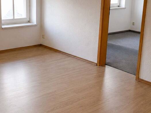 Wohnung zur Versteigerung 19.000 € 75 m² Theaterstraße 4 Döbeln 04720