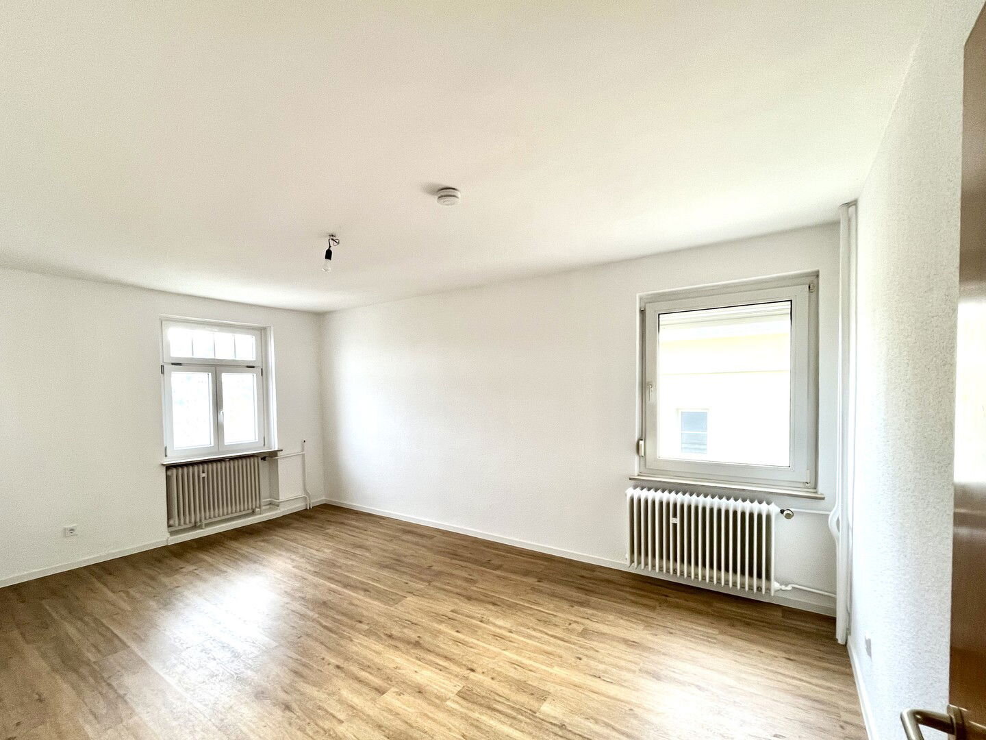 Wohnung zur Miete 1.150 € 6 Zimmer 135 m²<br/>Wohnfläche 1.<br/>Geschoss 01.01.2025<br/>Verfügbarkeit Ludwig-Kenter-Str. 9 Geisweid - Heckenberg Siegen 57078