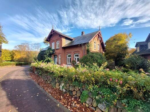 Villa zum Kauf 738.000 € 8 Zimmer 217,5 m² 1.184 m² Grundstück frei ab sofort Steinbergkirche 24972