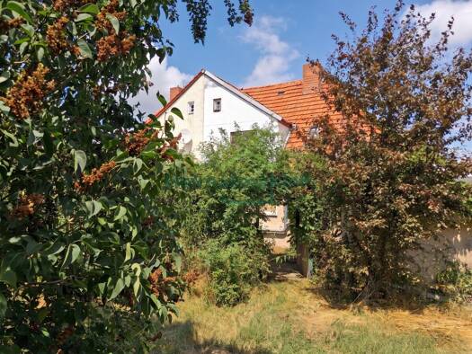 Doppelhaushälfte zum Kauf 49.000 € 914 m² Grundstück Gatersleben Seeland 06466