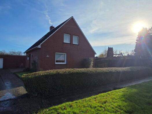 Einfamilienhaus zum Kauf 176.000 € 5 Zimmer 91 m² 651 m² Grundstück Weener 26826