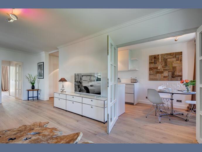 Wohnung zur Miete 3.112 € 2,5 Zimmer 73 m²<br/>Wohnfläche 01.01.2025<br/>Verfügbarkeit Englischer Garten Süd München 80538