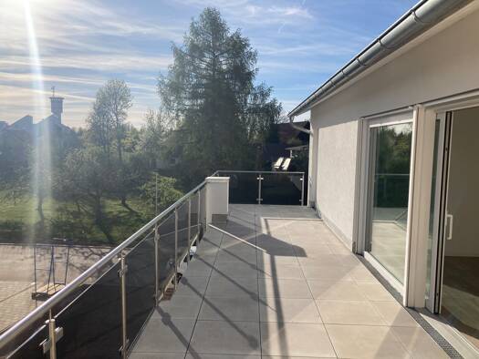 Penthouse zur Miete 1.060 € 2 Zimmer 100,9 m² 3. Geschoss frei ab sofort Schönblick 14/1 Sulgen Schramberg 78713