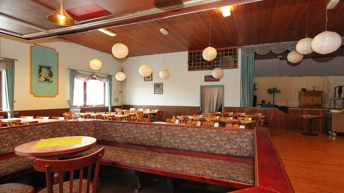 Immobilie in Eiterfeld - Projekt für Macher: Großzügiges Anwesen mit Entwicklungsmöglichkeiten in Eiterfeld- Ufhausen - Bild 3