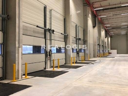 Halle/Industriefläche zur Miete - Erstbezug provisionsfrei 9.500 m² Lagerfläche Illingen 75428