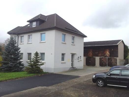 Mehrfamilienhaus zum Kauf 295.000 € 9 Zimmer 170 m² 1.950 m² Grundstück Bahnhofstr. 52 Geraberg 98716