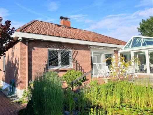 Bungalow zum Kauf 775.000 € 5 Zimmer 137 m² 1.137 m² Grundstück Kladow Berlin 14089