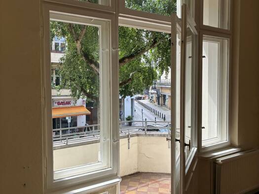 Wohnung zur Miete 1.648 € 4 Zimmer 121,2 m² 1. Geschoss frei ab sofort Grolmanstraße 46 Charlottenburg Berlin 10623
