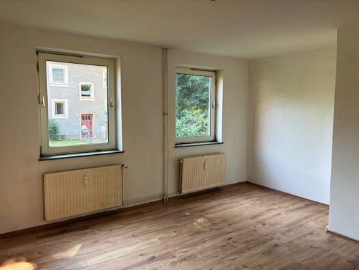 Wohnung zur Miete 354 € 3 Zimmer 58,9 m² EG Kornblumenstraße 15 Lebenstedt Nord 38226
