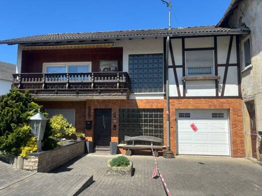 Haus zum Kauf 219.000 € 7 Zimmer 125 m² 2.000 m² Grundstück Brückenstraße 7 Ettersdorf Montabaur 56410