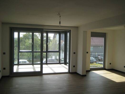 Wohnung zur Miete 1.495 € 2,5 Zimmer 95 m² Geschoss -1/3 frei ab sofort Kallenberg Korntal-Münchingen 70825