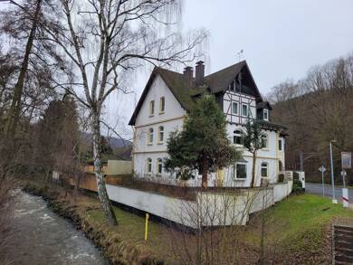 Mehrfamilienhaus zum Kauf provisionsfrei 299.900 € 330 m² 1.000 m² Grundstück Helsa Helsa 34298