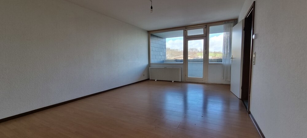 Wohnung zum Kauf 85.000 € 3 Zimmer 85 m²<br/>Wohnfläche 4.<br/>Geschoss Bernberg Gummersbach 51647