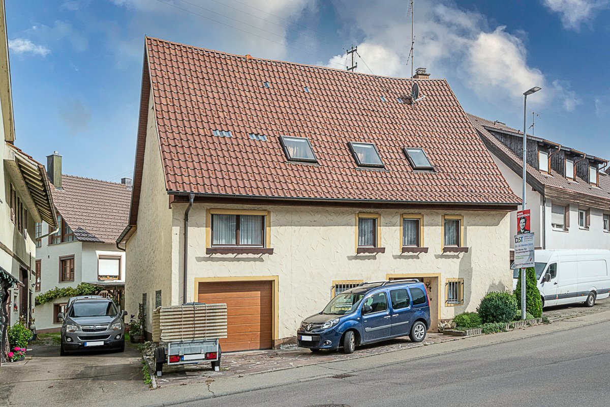 Einfamilienhaus zum Kauf 160.000 € 5 Zimmer 100 m²<br/>Wohnfläche 327 m²<br/>Grundstück Ratshausen 72365