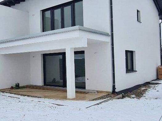 Reihenendhaus zum Kauf - Erstbezug 365.000 € 4 Zimmer 102 m² 192,8 m² Grundstück Neukirchen a. d. Enknach 5145