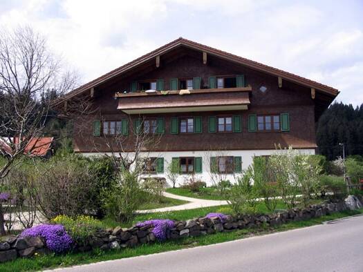 Wohnung zur Miete 810 € 2 Zimmer 63 m² 2. Geschoss frei ab sofort Sigishofen Ofterschwang 87527