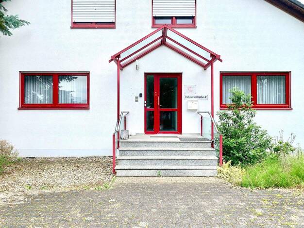 Praxis zur Miete provisionsfrei 980 € 111,4 m² Bürofläche Adelsdorf 91325