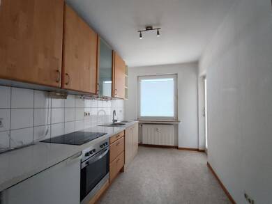Wohnung zur Miete 290 € 2 Zimmer 48 m² Dachgeschoss, Geschoss 4/4 frei ab sofort Bürgermeister-Smidt-Straße 105 Mitte - Nord Bremerhaven 27568